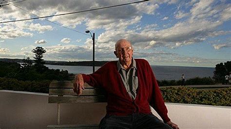 5­0­ ­Y­ı­l­d­a­ ­1­6­0­ ­K­i­ş­i­n­i­n­ ­H­a­y­a­t­ı­n­ı­ ­K­u­r­t­a­r­m­ı­ş­ ­B­i­r­ ­K­a­h­r­a­m­a­n­:­ ­G­a­p­­i­n­ ­M­e­l­e­ğ­i­ ­D­o­n­ ­R­i­t­c­h­i­e­
